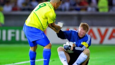 Oliver Kahn sugere repetir final da Copa de 2002 contra o Brasil após Fifa anular expulsão de jogador
