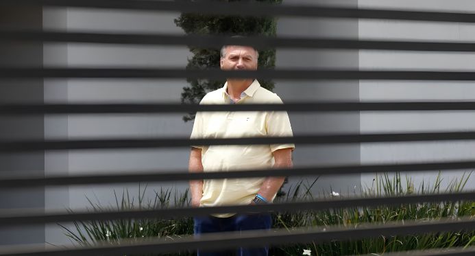 Polícia Federal faz busca por armas na casa de Jair Bolsonaro em Brasília