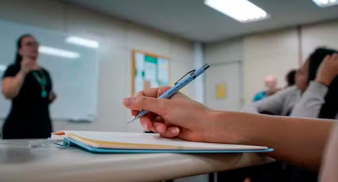 Senado aprova inclusão de educação financeira no currículo escolar – Em Dia ES