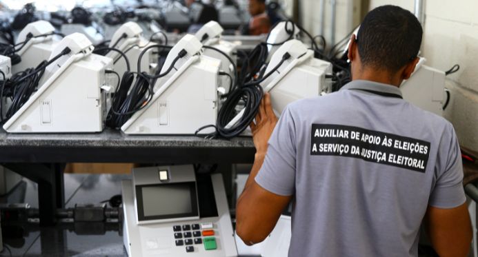 TSE detalha como o Brasil fabrica e blinda as urnas eletrônicas que os EUA tentaram monitorar – Em Dia ES