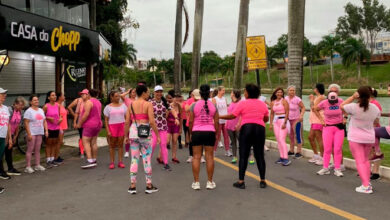 Caminhada Outubro Rosa reúne mulheres na Linha Verde neste domingo (18), em Linhares – Em Dia ES